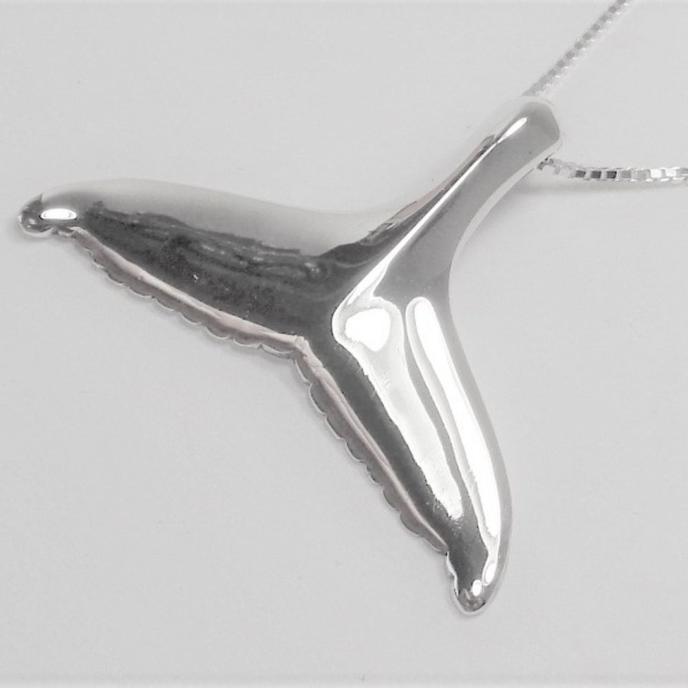 STERLING SILVER NAUTICAL ORCA WHALE TAIL FISH SEA LIFE PENDANT NECKLACE